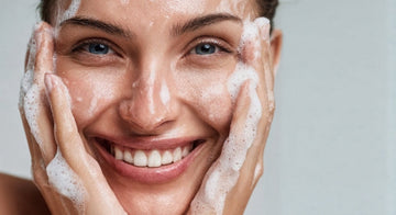 Skincare, la doppia detersione: cos’è, come funziona e perché dovresti provarla